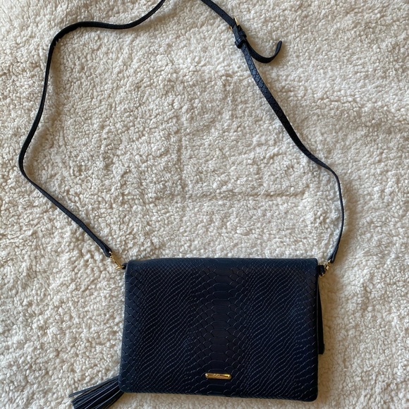 Gigi New York Foldover convertible navy purse - Picture 9 of 11